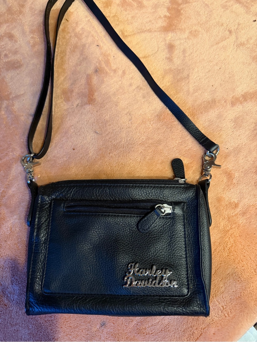 Harley-Davidson Black Leather Crossbody Purse with Silver Logo